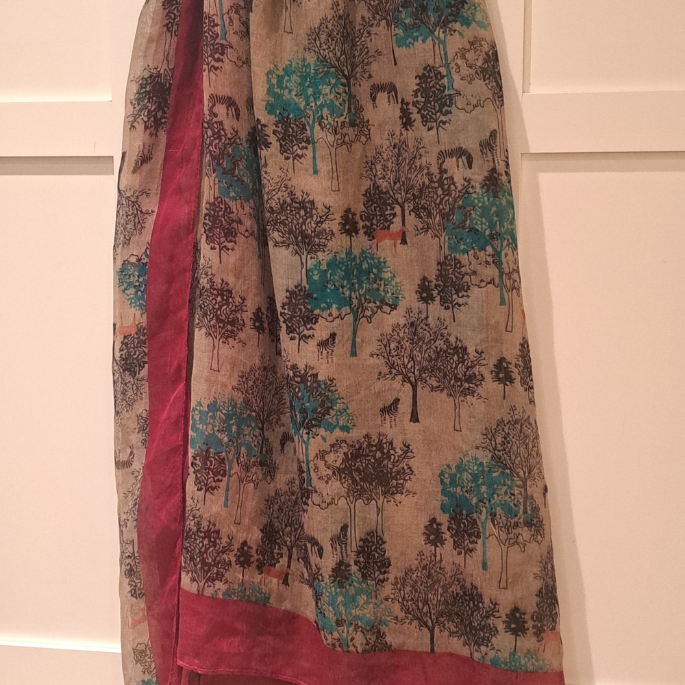 054 - Yumi Beige and Red / Blue Scarf with Deer Accent